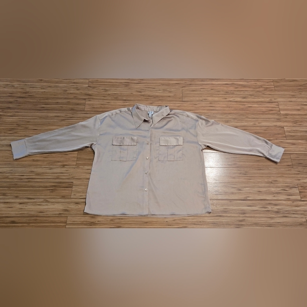 NWOT Worthington Beige Shirt